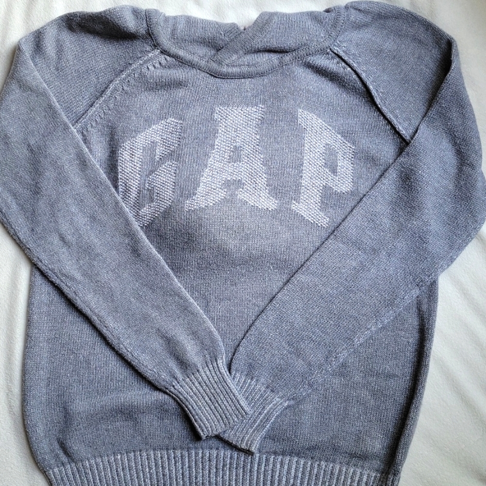 Hooded Gap sweater